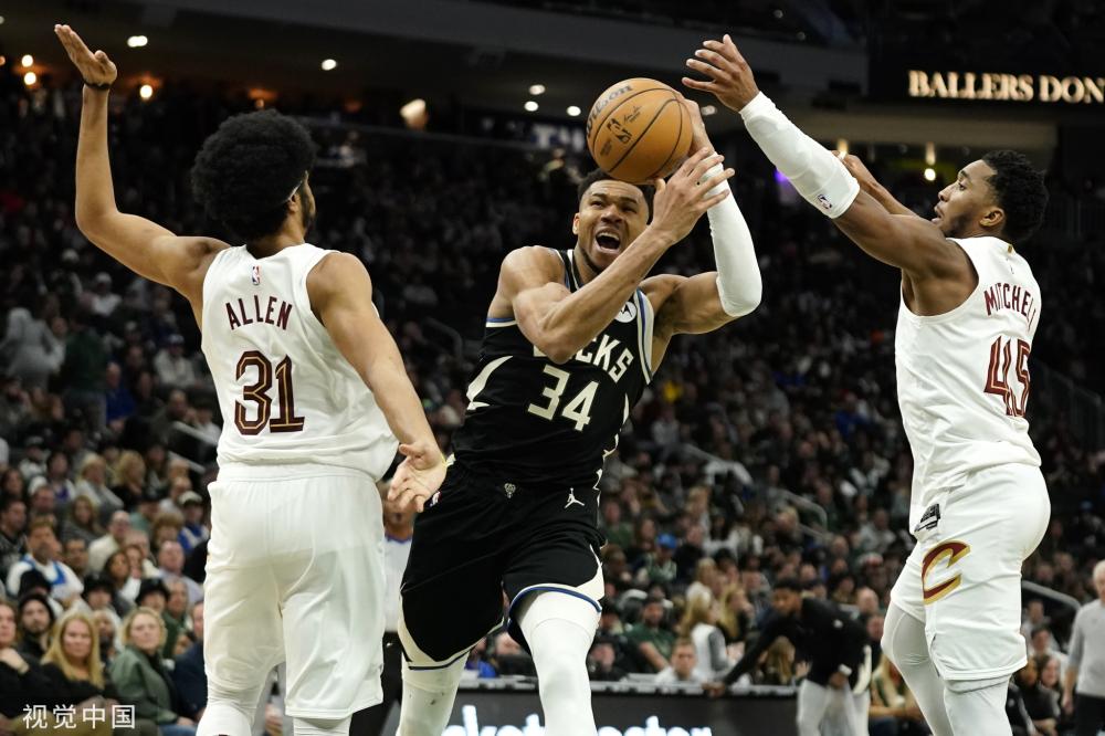 季中终于拥 季中终于拥