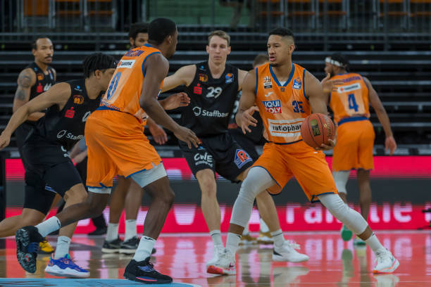 队迅速打破 队迅速打破